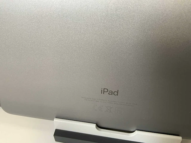 Apple ipad (2018) 9.7”, - wi-fi - 128 gb - space gray (5x) - afbeelding 2 van  12