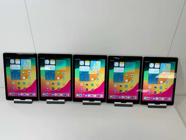 Apple ipad (2018) 9.7”, - wi-fi - 128 gb - space gray (5x) - afbeelding 1 van  12