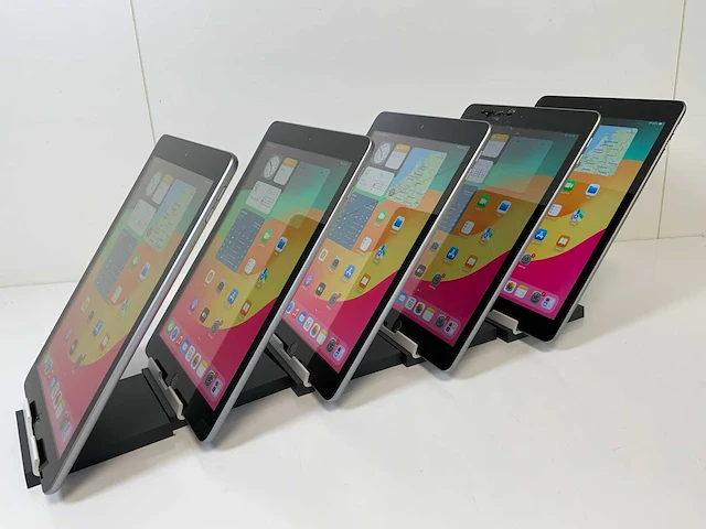 Apple ipad (2018) 9.7”, - wi-fi - 128 gb - space gray (5x) - afbeelding 7 van  12