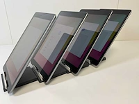 Apple ipad (2018) 9,7" - wi-fi - 32 gb - spacegrijs (4x) - afbeelding 2 van  4