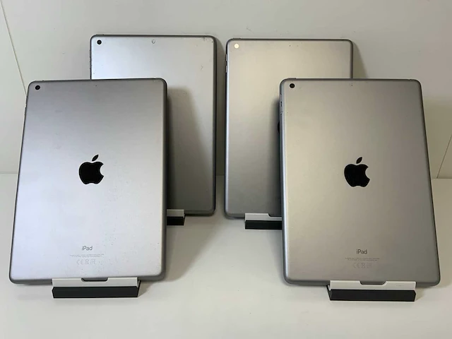 Apple ipad (2018) 9,7" - wi-fi - 32 gb - spacegrijs (4x) - afbeelding 4 van  4