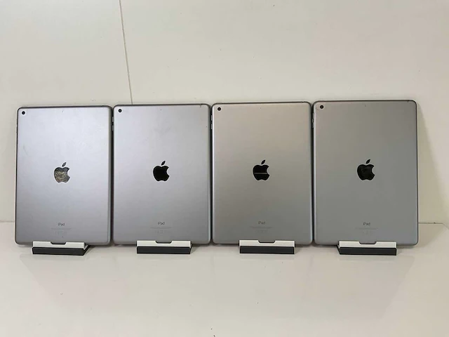 Apple ipad 2018 9.7” - wifi - 32 gb - space gray (4x) - afbeelding 7 van  10