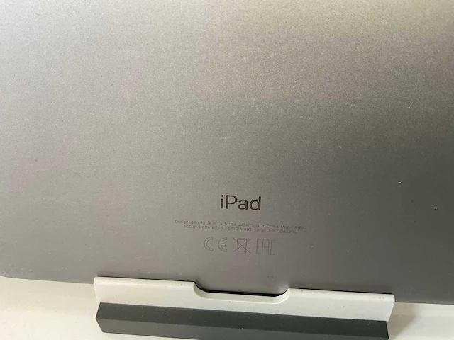 Apple ipad 2018 9.7” - wifi - 32 gb - space gray (4x) - afbeelding 8 van  10