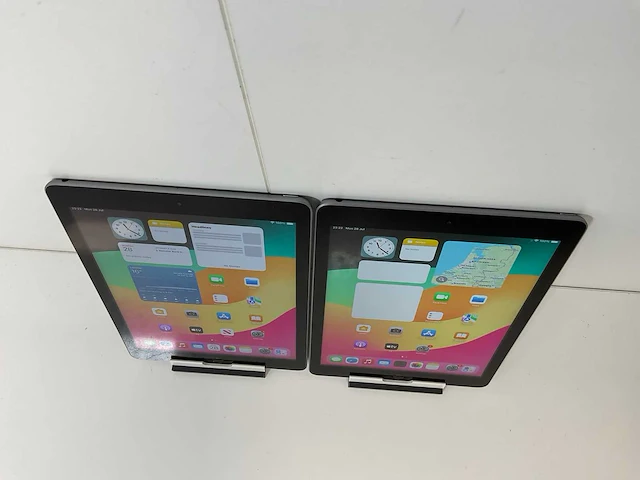 Apple ipad 2018 9.7” - wifi -128 gb - space gray (2x) - afbeelding 2 van  9