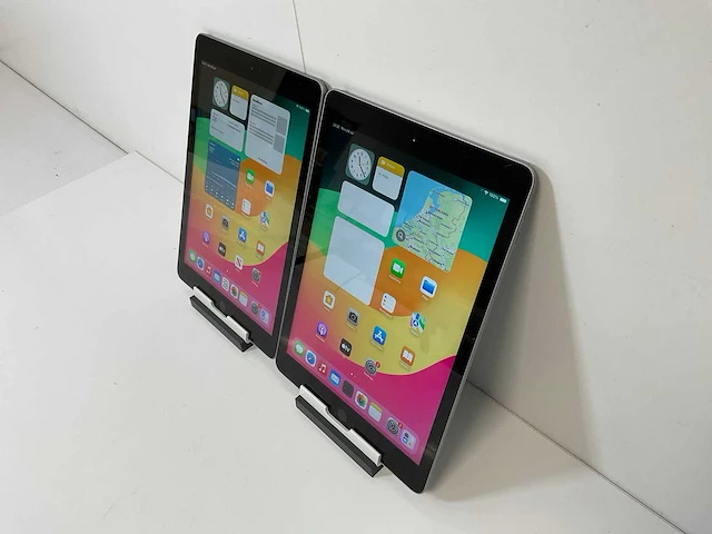 Apple ipad 2018 9.7” - wifi -128 gb - space gray (2x) - afbeelding 3 van  9