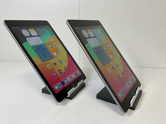 Apple ipad 2018 9.7” - wifi -128 gb - space gray (2x) - afbeelding 3 van  7