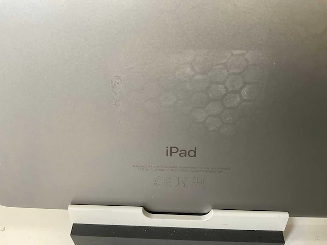 Apple ipad 2018 9.7” - wifi -128 gb - space gray (2x) - afbeelding 6 van  7