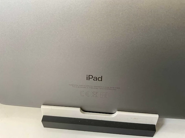 Apple ipad 2018 9.7” - wifi -128 gb - space gray (4x) - afbeelding 9 van  10