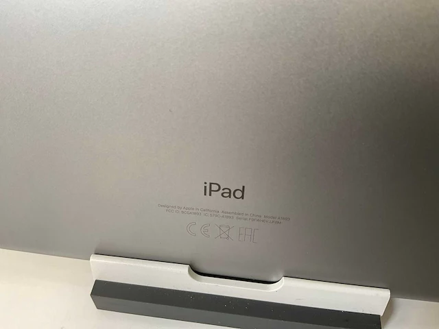 Apple ipad 2018 9.7” - wifi -128 gb - space gray (4x) - afbeelding 10 van  10