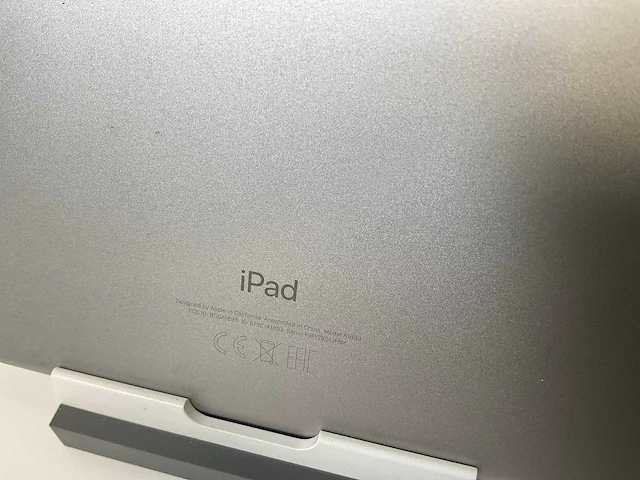 Apple ipad 2018 9.7” - wifi -128 gb - space gray (4x) - afbeelding 2 van  10