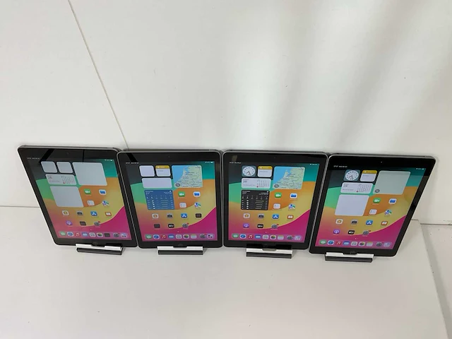Apple ipad 2018 9.7” - wifi -128 gb - space gray (4x) - afbeelding 3 van  10