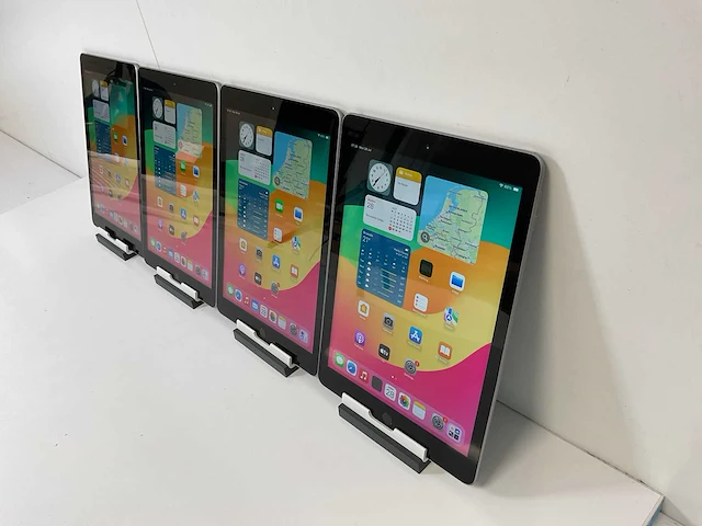 Apple ipad 2018 9.7” - wifi -128 gb - space gray (4x) - afbeelding 4 van  10