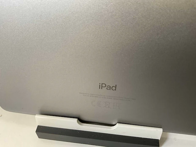 Apple ipad 2018 9.7” - wifi + cellular - 32 gb - space gray (2x) - afbeelding 7 van  8