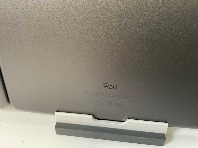 Apple ipad 2019 10.2” - wifi - 32 gb - space gray (3x) - afbeelding 7 van  9