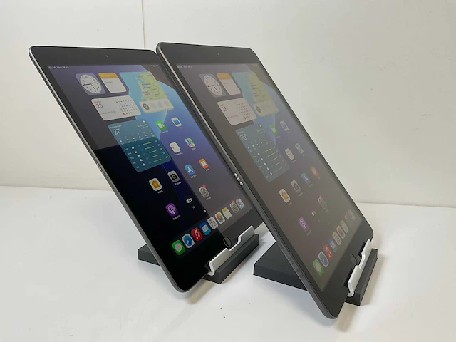 Apple ipad 2019 10.2” - wifi - 32 gb / 128 gb - space gray (2x) - afbeelding 4 van  8