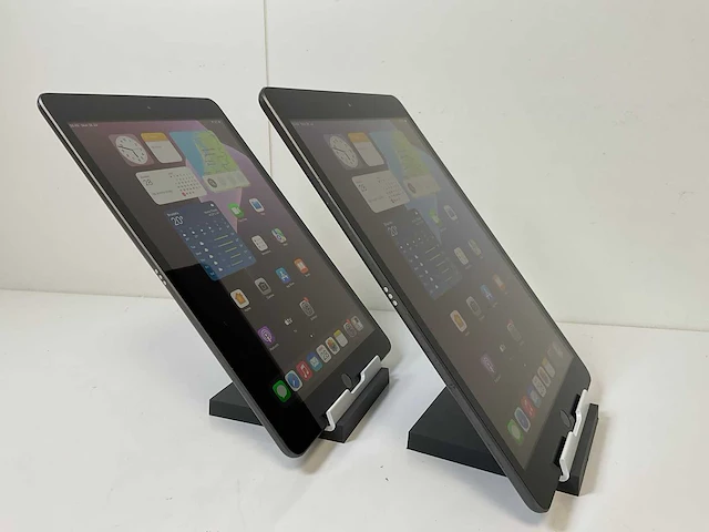 Apple ipad 2020 10.2” - wifi - 32 gb - space gray (2x) - afbeelding 4 van  8