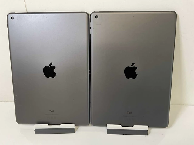 Apple ipad 2020 10.2” - wifi - 32 gb - space gray (2x) - afbeelding 6 van  8
