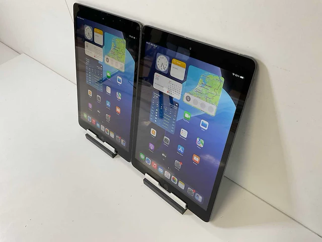 Apple ipad 2020 10.2” - wifi - 32 gb - space gray (2x) - afbeelding 3 van  8