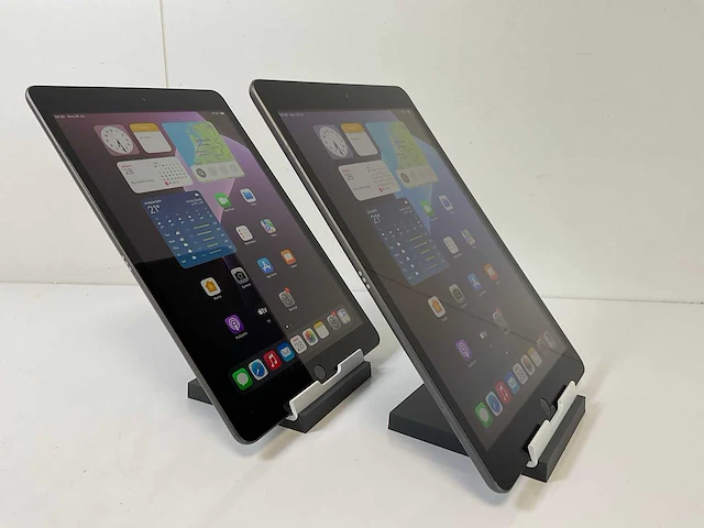 Apple ipad 2020 10.2” - wifi - 32 gb - space gray (2x) - afbeelding 4 van  8