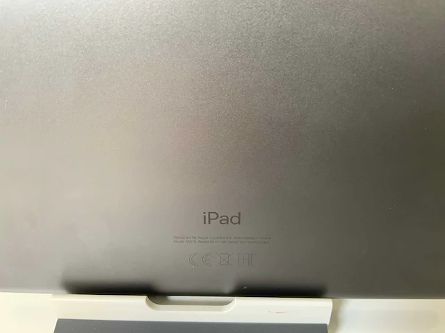 Apple ipad (2020) 10.2” - wifi -32 gb - space gray - afbeelding 5 van  5