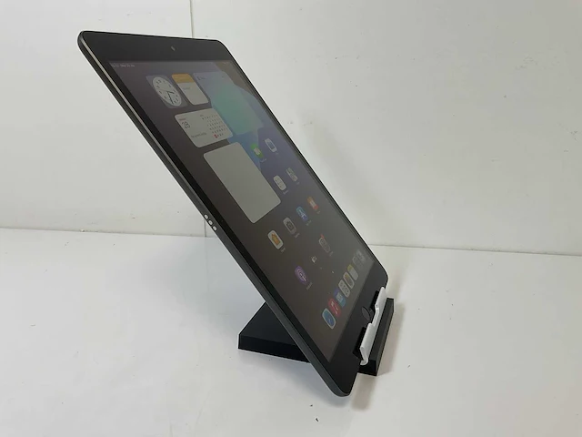Apple ipad 2021 10.2” - wifi + cellular - 64 gb - space gray - afbeelding 3 van  6