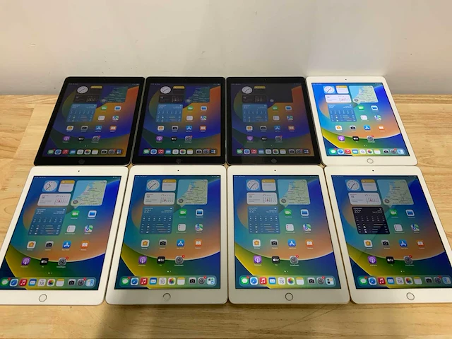 Apple ipad 5 a1822 / a1823 tablet (8x) - afbeelding 1 van  10