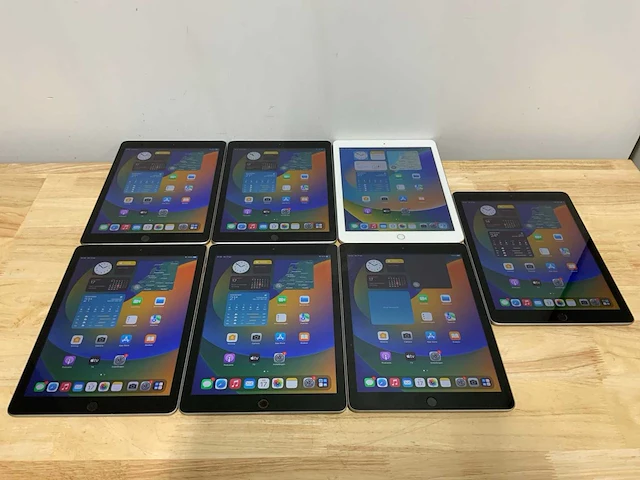 Apple ipad 5 a1893/a1954 tablet (7x) - afbeelding 1 van  9