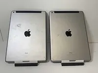 Apple ipad 5th gen - wi-fi & cellular - 128 gb - space gray (2x) - afbeelding 4 van  4