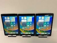 Apple ipad 5th gen - wifi + cellular - 128 gb - space gray (3x) - afbeelding 1 van  9