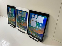 Apple ipad 5th gen - wifi + cellular - 32 gb - space gray / silver (3x) - afbeelding 3 van  9