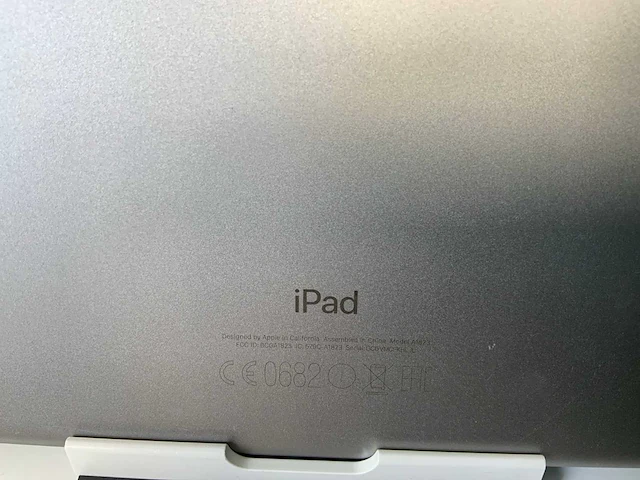 Apple ipad 5th gen - wifi & cellullar - 128 gb - space gray (5x) - afbeelding 2 van  12