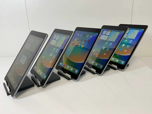 Apple ipad 5th gen - wifi & cellullar - 128 gb - space gray (5x) - afbeelding 8 van  12