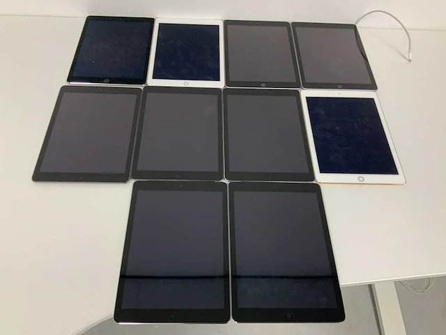 Apple ipad (5th generation) (wi-fi) 32gb space gray (fmi) (10x) - afbeelding 2 van  3