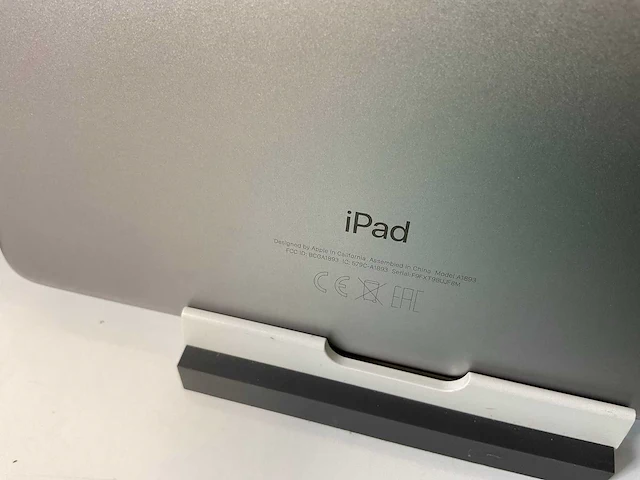 Apple ipad 6th gen - wifi - 128 gb - space gray (3x) - afbeelding 8 van  9