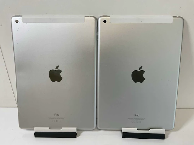 Apple ipad 6th gen - wifi + cellular - 128 gb - silver (2x) - afbeelding 6 van  9