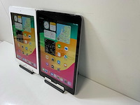 Apple ipad 6th gen - wifi + cellular - 128 gb - space gray / silver (2x) - afbeelding 3 van  8