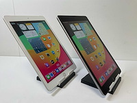 Apple ipad 6th gen - wifi + cellular - 128 gb - space gray / silver (2x) - afbeelding 4 van  8