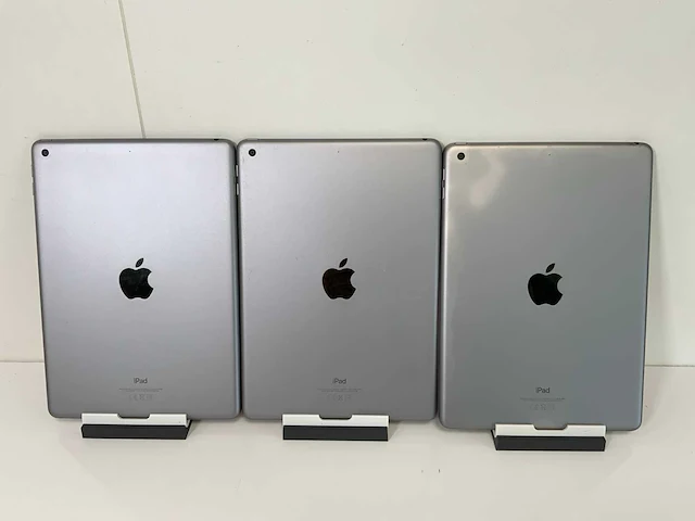 Apple ipad 6th gen (2018) 9.7”, - wi-fi - 32 gb - space gray (3x) - afbeelding 6 van  9
