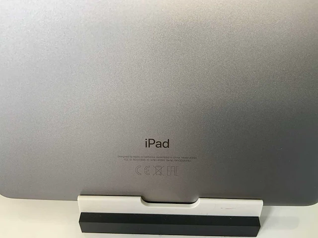 Apple ipad 6th gen (2018) 9.7”, - wi-fi - 32 gb - space gray (3x) - afbeelding 7 van  9