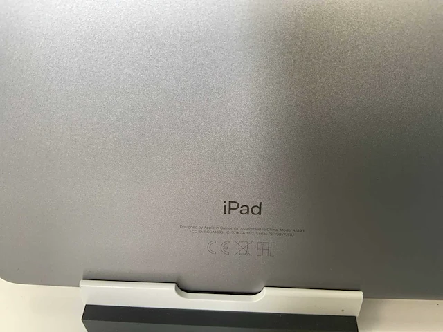 Apple ipad 6th gen (2018) 9.7”, - wi-fi - 32 gb - space gray (3x) - afbeelding 9 van  9