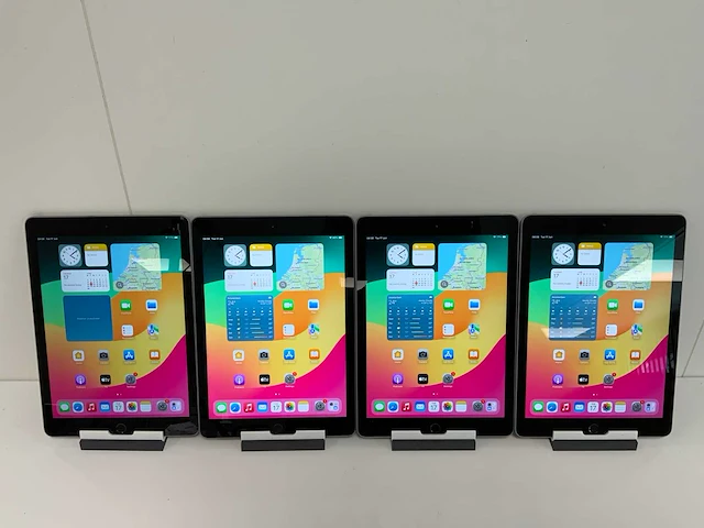 Apple ipad 6th gen (2018) 9.7”, - wi-fi - 32 gb - space gray (4x) - afbeelding 1 van  10