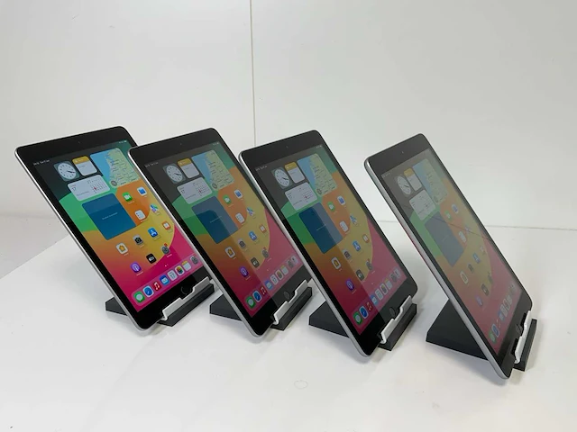 Apple ipad 6th gen (2018) 9.7”, - wi-fi - 32 gb - space gray (4x) - afbeelding 5 van  10