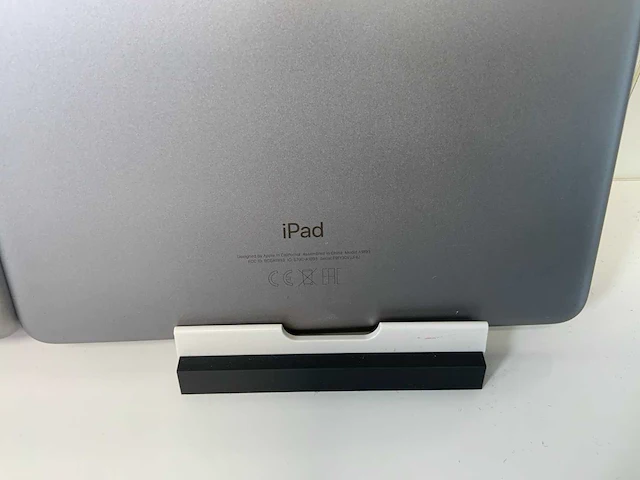 Apple ipad 6th gen (2018) 9.7”, - wi-fi - 32 gb - space gray (4x) - afbeelding 8 van  10