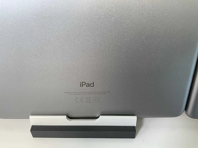Apple ipad 6th gen (2018) 9.7”, - wi-fi - 32 gb - space gray (4x) - afbeelding 9 van  10