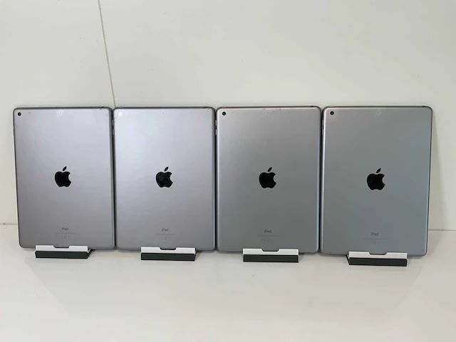 Apple ipad 6th gen (2018) 9.7”, - wi-fi - 32 gb - space gray (4x) - afbeelding 7 van  10