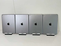Apple ipad 6th gen (2018) 9.7”, - wi-fi - 32 gb - space gray (4x) - afbeelding 7 van  10