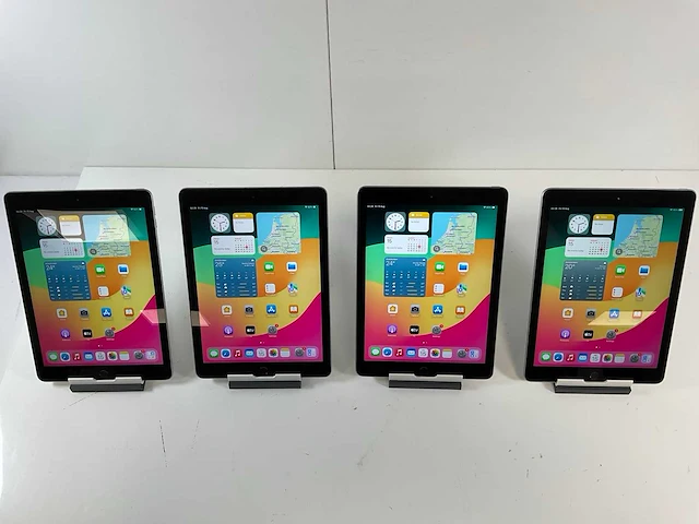 Apple ipad 6th gen 9.7”, wifi - 32 gb - space gray (4x) - afbeelding 2 van  9