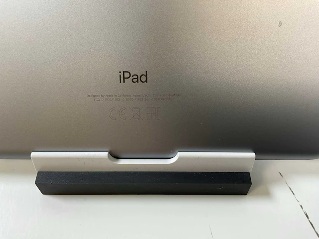 Apple ipad 6th gen 9.7”, wifi - 32 gb - space gray (4x) - afbeelding 6 van  9
