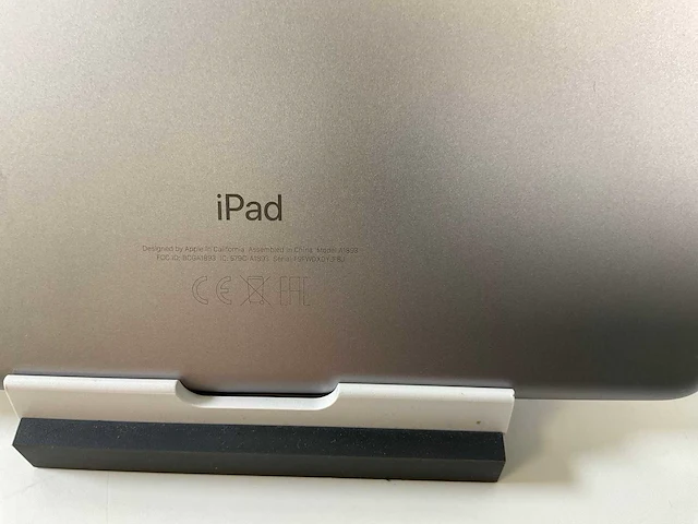 Apple ipad 6th gen 9.7”, wifi - 32 gb - space gray (4x) - afbeelding 7 van  9