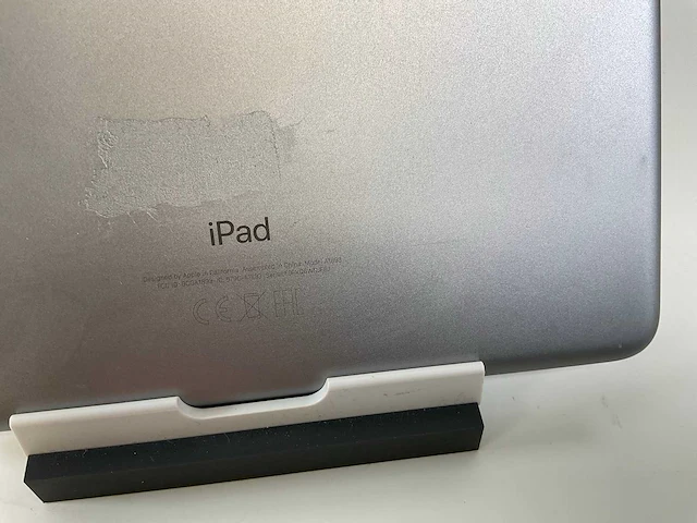 Apple ipad 6th gen 9.7”, wifi - 32 gb - space gray (4x) - afbeelding 9 van  9